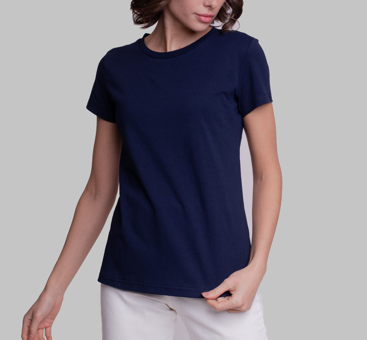 Скидка на женскую футболку темно-синюю из 100% хлопка плотностью 160 гр, размеры: M / L